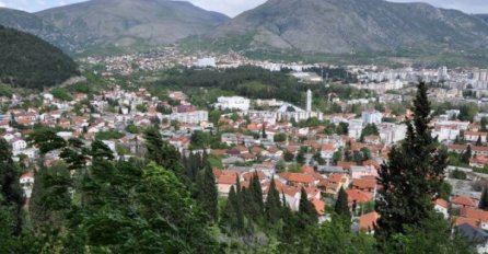 POŽAR U MOSTARU! Vatrogasci se satima bore sa vatrenom stihijom 