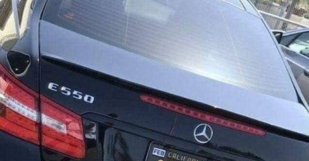 BALKANAC SE PRESELIO U AMERIKU I KUPIO AUTO: Pogledajte šta mu piše na registarskim tablicama, SRUŠIT ĆETE SE OD SMIJEHA