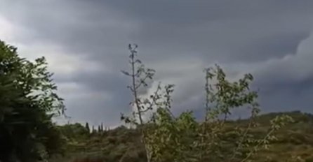 CRNI OBLACI SVUDA, SNAŽNO NEVRIJEME PROTUTNJALO DRŽAVOM: Pojavila se i velika pijavica (POGLEDAJTE SNIMAK)