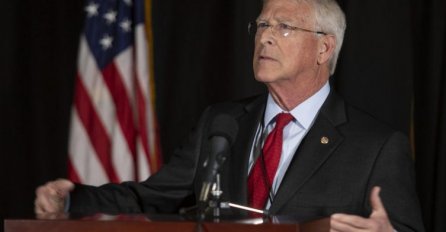 Američki senator poručio: Snažno odbijamo opasni stav onih da se genocid u Srebrenici nije dogodio