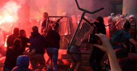 "Brojni dokazi da je huligane instruirao Vučićev represivni aparat"
