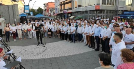 U Bugojnu protestna šetnja za nevino stradale Srebreničane