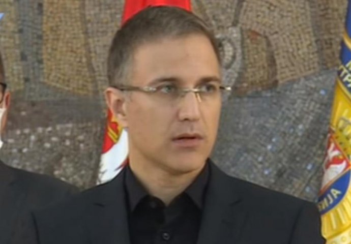 HITNO SE OGLASIO MINISTAR STEFANOVIĆ, POLICIJA TRPI NASILJE: Evo šta je izjavio