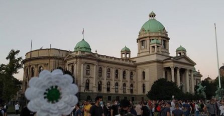 SNAŽNA PORUKA IZ SRBIJE, MUŠKARAC OBJAVIO OVU SLIKU: Napisao SAMO JEDNU RIJEČ, rasplakat će vas