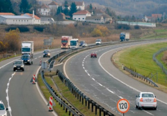 Na snazi zabrana kretanja vozila preko 3,5 tone na putevima prema Srebrenici