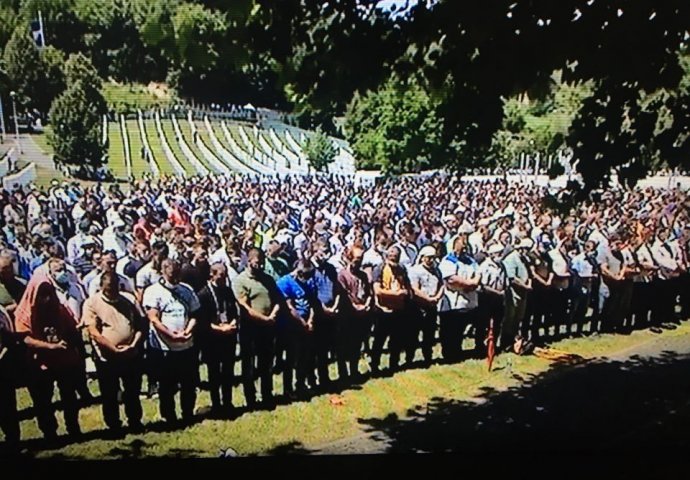 Klanjana dženaza i obavljen ukop devet žrtava genocida u Srebrenici