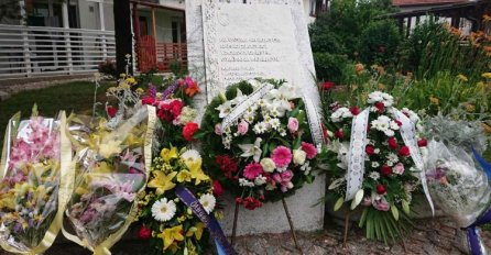 Odata počast žrtvama masakra u ulici Hakije Turajlića na Dobrinji