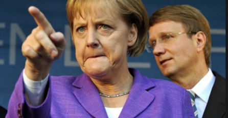 OPASNO SE KUHA Angela Merkel: Treba istražiti slučaj trovanja Navaljnog!