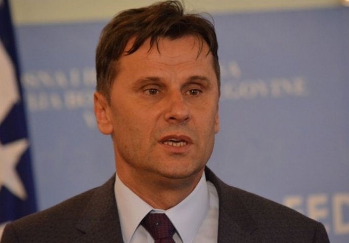 Novalić: Nećemo više uvoditi restriktivne mjere poput policijskog sata