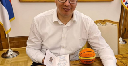 VUČIĆ UPISAO NOVI FAKULTET, MIJENJA PROFESIJU: Evo čime će se baviti - IZNENADNA ODLUKA