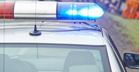 STRAVIČNA NESREĆA NA ULAZU U GRAD, MUŠKARAC MRTAV: Vatrogasci spašavali preživjele