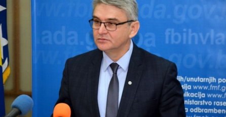 Bukvarević pozitivan na koronavirus, stabilnog je zdravstvenog stanja