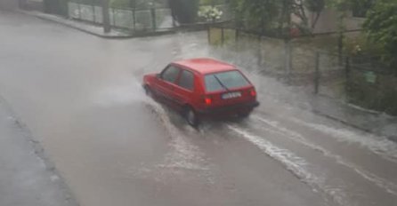 PLJUŠTALA KIŠA, LUPAO GRAD, VELIKO NEVRIJEME POGODILO NAŠU ZEMLJU: Evo gdje je bilo NAJGORE! (FOTO)