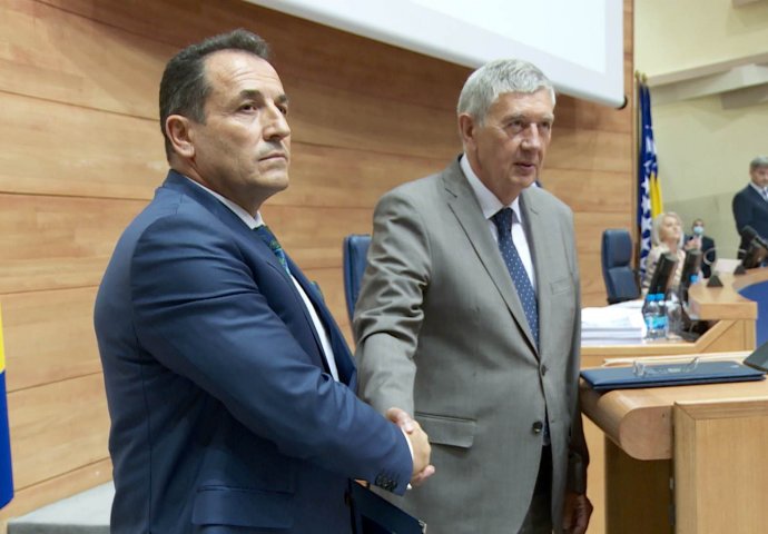 Cikotić položio svečanu zakletvu: Šta su prioriteti u radu novog ministra