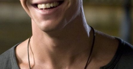 PUSTIO BRADU, ČUPAV I DLAKAV: Mario Kasas se TRANSFORMISAO, A GDJE SU MUŠIĆI?