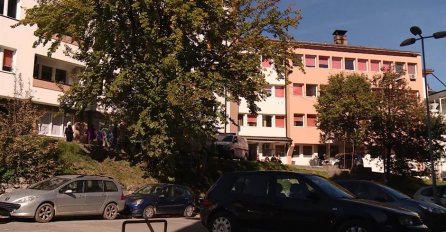 Drama pred Domom zdravlja u ovom bh. gradu