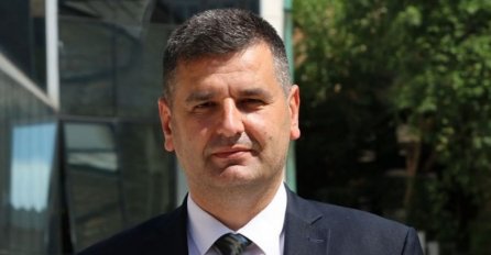 ANKETA: Može li Alija Tabaković poraziti Mladena Grujičića na izborima za načelnika Srebrenice i tako pokušati zaustaviti negiranje genocida?