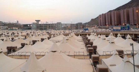 U jeku pandemije: Ograničeni broj budućih hadžija stigao u Minu