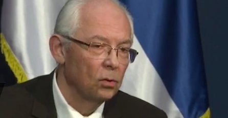 KON IZDAO HITNO UPOZORENJE ZA NAROD, TIČE SE KUPANJA NA BAZENU: Evo šta nikako NE SMIJETE RADITI, OPREZ