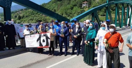 ZLOČIN NE ZASTARIJEVA: Sjećanje na stravične zločine i ubistva 3.000 fočanskih Bošnjaka