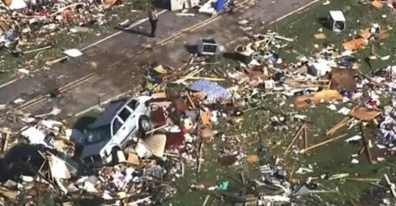 OLUJA POHARALA DRŽAVU, IMA MRTVIH: Stravične vijesti samo stižu, NESTALA I DJECA, VJETAR ŠIBA PREKO 100 NA SAT! 