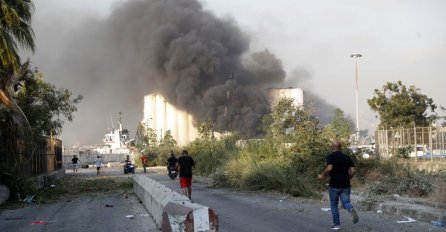 RAZORNA EKSPLOZIJA UNIŠTILA BEJRUT, KAO DA JE PALA ATOMSKA BOMBA: Potresni prizori