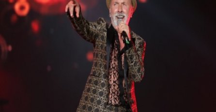 KOLIKO LIČI NA OCA:  Da li ste vidjeli kakvog sina ima Dino Merlin?