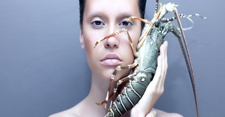 BIZARNI TRETMANI KRVLJU: Poznate dame na OVO BACAJU PARE samo da bi bile lijepe