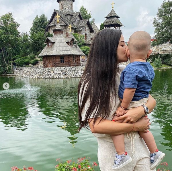 marina-gagic-instagram-print-screen-1