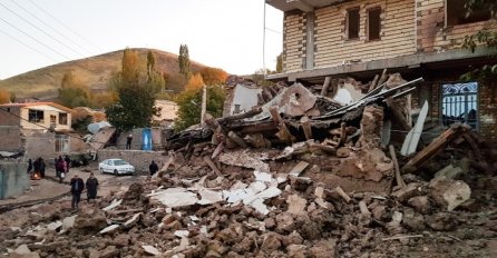 SNAŽAN ZEMLJOTRES POKOSIO SVE PRED SOBOM, LJUDI U STRAHU ISTRČALI NA ULICE: Stigle prve informacije