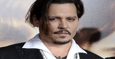 PRIVLAČI OGROMNU PAŽNJU JAVNOSTI: Ovako izgleda sin poznatog glumca, SVI GA ZOVU 'MALI DEP'