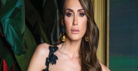 EMINA JAHOVIĆ UVIJEK IZGLEDA FANTASTIČNO: Pjevačica pokazala svoj PRIRODNI IZGLED