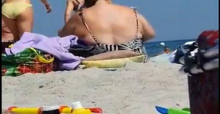 CIJELA PLAŽA GLEDALA U NJU: Krenula da se maže po leđima, a onda je izvukla SVI SU JOJ SE SMIJALI 