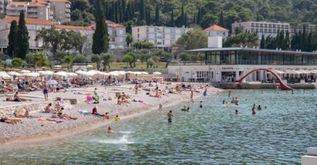 STIGLO VAŽNO UPOZORENJE TURISTIMA, "LJUDI NE KUPAJTE SE NA OVOJ PLAŽI": Postoji važan razlog, PAŽLJIVO PROČITAJTE