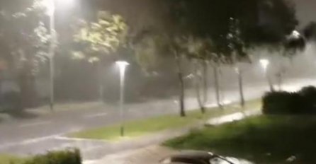 VEČERAS SNAŽNO OLUJNO NEVRIJEME POGODILO GLAVNI GRAD: Pogledajte snimke, SVE JE POTOPLJENO!
