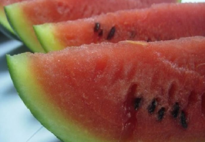 3 odlična razloga zbog kojih trebamo češće jesti lubenicu
