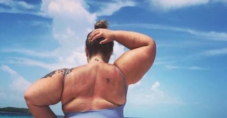 IMA PREKO 135 KILOGRAMA I ZOVU JE "DEBELI KIT", A SAD JE OBJAVILA SLIKU U KUPAĆEM: Kada vidite DONJI DIO SLIKE zgadit će vam se život (FOTO)