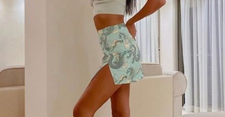 SKINULA SE CECINA KĆERKA, OD OBLINA ZASTAJE DAH! UTEGNUTE, DUGE NOGE, A TEK GORNJI DIO TIJELA: Muškarcima nije dobro!