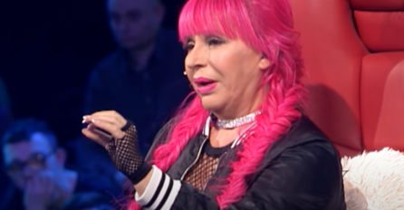 OVO JE SIN ZORICE BRUNCLIK, IMA DUŽU KOSU I FARBA SE: Kad mu vidite slike ZANIJEMIT ĆETE, ISTI MAJKA? (FOTO)