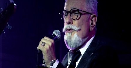 ŽELJKO SAMARDŽIĆ BEZ BRKOVA, ALI I BEZ KOSE Pjevač opet promijenio imidž DA LI VAM SE DOPADA OVAKAV? 