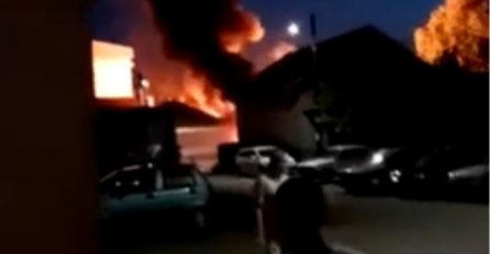 ODJEKNULE TRI JEZIVE EKSPLOZIJE U SRBIJI, GRAĐANI UZNEMIRENI ISTRČALI NA ULICE: Objavljene prve informacije (VIDEO)