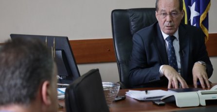 Sifet Podžić pozitivan na koronavirus, smješten u bolnicu