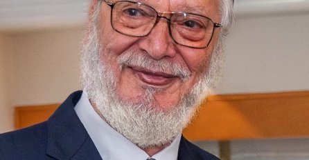 EVO KAKO ĆE VUČIĆ IZGLEDATI KAD OSTARI: Čekajte da vidite ANU BRNABIĆ - SMIJAT ĆETE SE DANIMA, HIT! (FOTO)