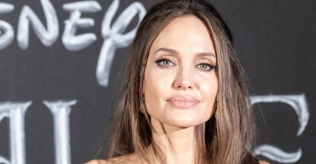JEZIVA SLIKA ANGELINE JOLIE OBIŠLA SVIJET, FANOVI U SUZAMA: Niko ne može da vjeruje da OVAKO IZGLEDA! (FOTO)