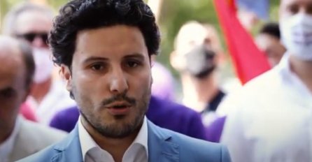 DRITAN ABAZOVIĆ DOBIO PJESMU, OVAJ VIDEO HIT U CRNOJ GORI: Kad čujete OSTAT ĆETE U ČUDU