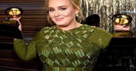 Smršala je 50 kilograma pa se PRVI PUT slikala u KUPAĆEM, izgleda odlično, ali su je PRATIOCI ŽESTOKO OSUDILI zbog OVOGA! 