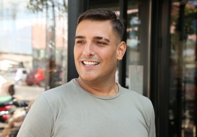 DARKO LAZIĆ SE OSUŠIO KAO GRANA, STIGAO NA LJEKARSKI PREGLED UČESNIKA "ZADRUGE": Kad su vidjeli 1 detalj na njegovom tijelu, SVI OKO NJEGA SE ZGROZILI