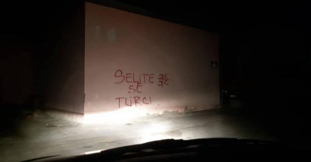 OSVANULE SRAMOTNE PORUKE ZA BOŠNJAKE U CRNOJ GORI: Pisali ovo po zidovima, A ONDA USLIJEDIO HAOS (FOTO) 