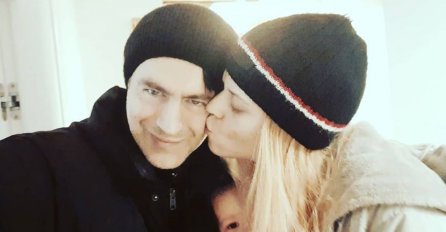 BORIS NOVKOVIĆ SE RAZVODI I ČETVRTI PUT, U ZADNJEM BRAKU BIO GODINU I POL: Evo kako izgleda njegova ZADNJA ŽENA, OVU LJEPOTICU JE OSTAVIO! (FOTO)