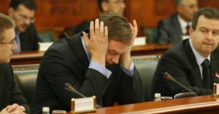 ANKETA: Da li Aleksandar Vučić treba momentalno odstupiti ako pod američkim pritiskom pristane na priznanje Kosova?